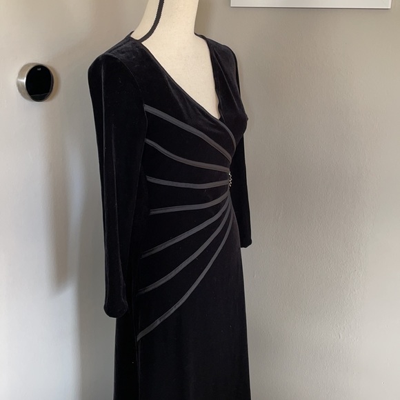 Vintage velvet dress with crystals - Picture 7 of 7